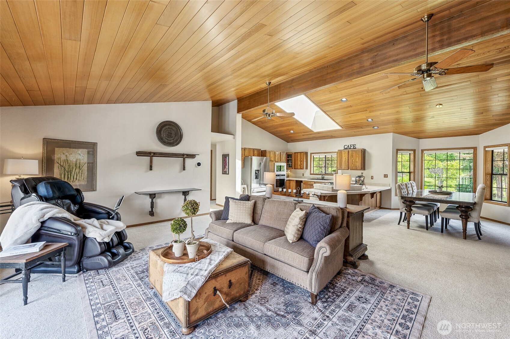9656 North Road Peshastin, WA 98847 - Photo 14 of 40 a living room with furniture and a large window