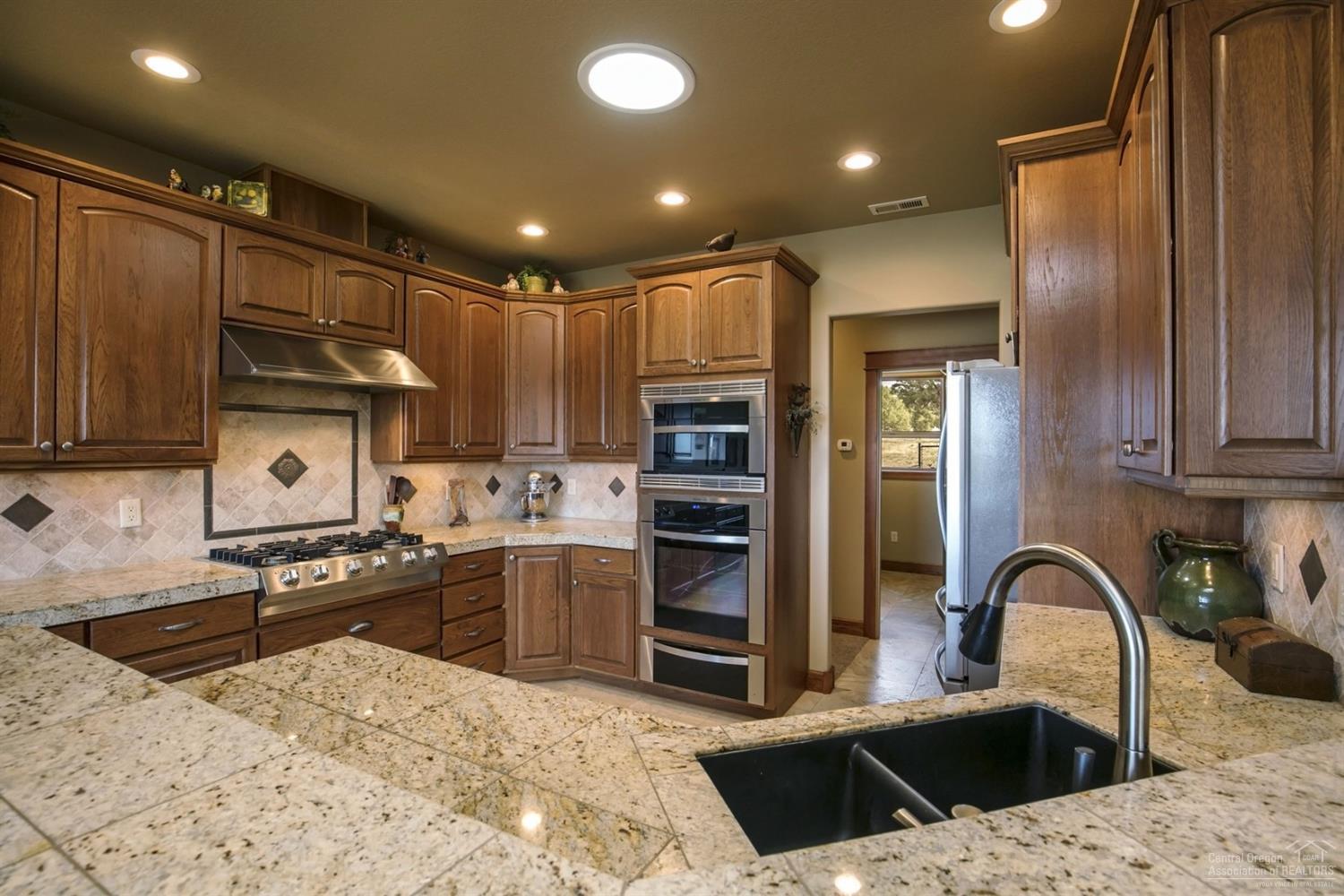 13490 Shumway Road Powell Butte, OR 97753 - Photo 8 of 25 Additional Photo