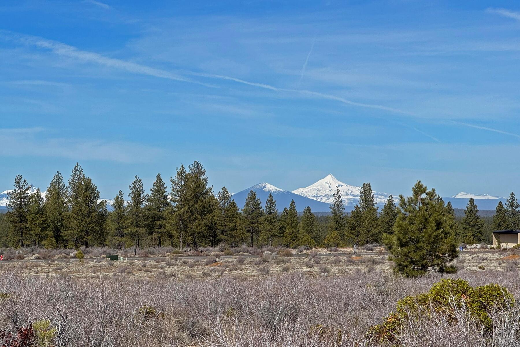 19005 Timber Ridge Bend, OR 97703 - Photo 2 of 32 batch_01b