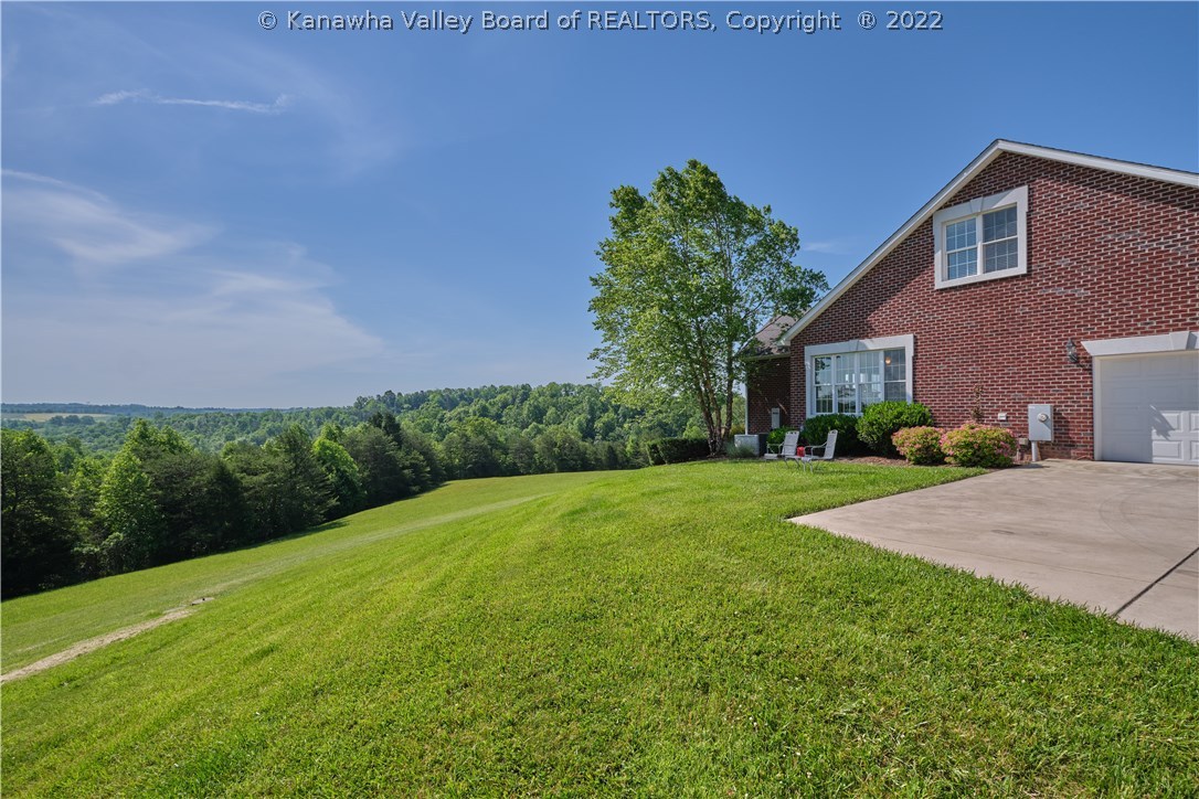 4028 Grandview Rdg Road Buffalo, WV 25033 - Photo 3 of 30 Gallery Image 3