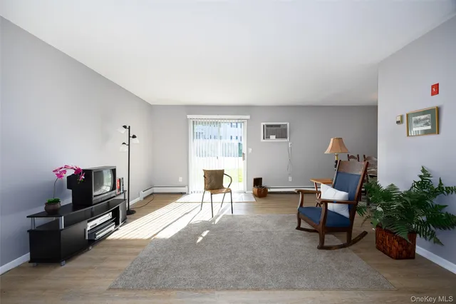 $250,000 | 6 Yew Court, Unit A, Fishkill, NY 12524