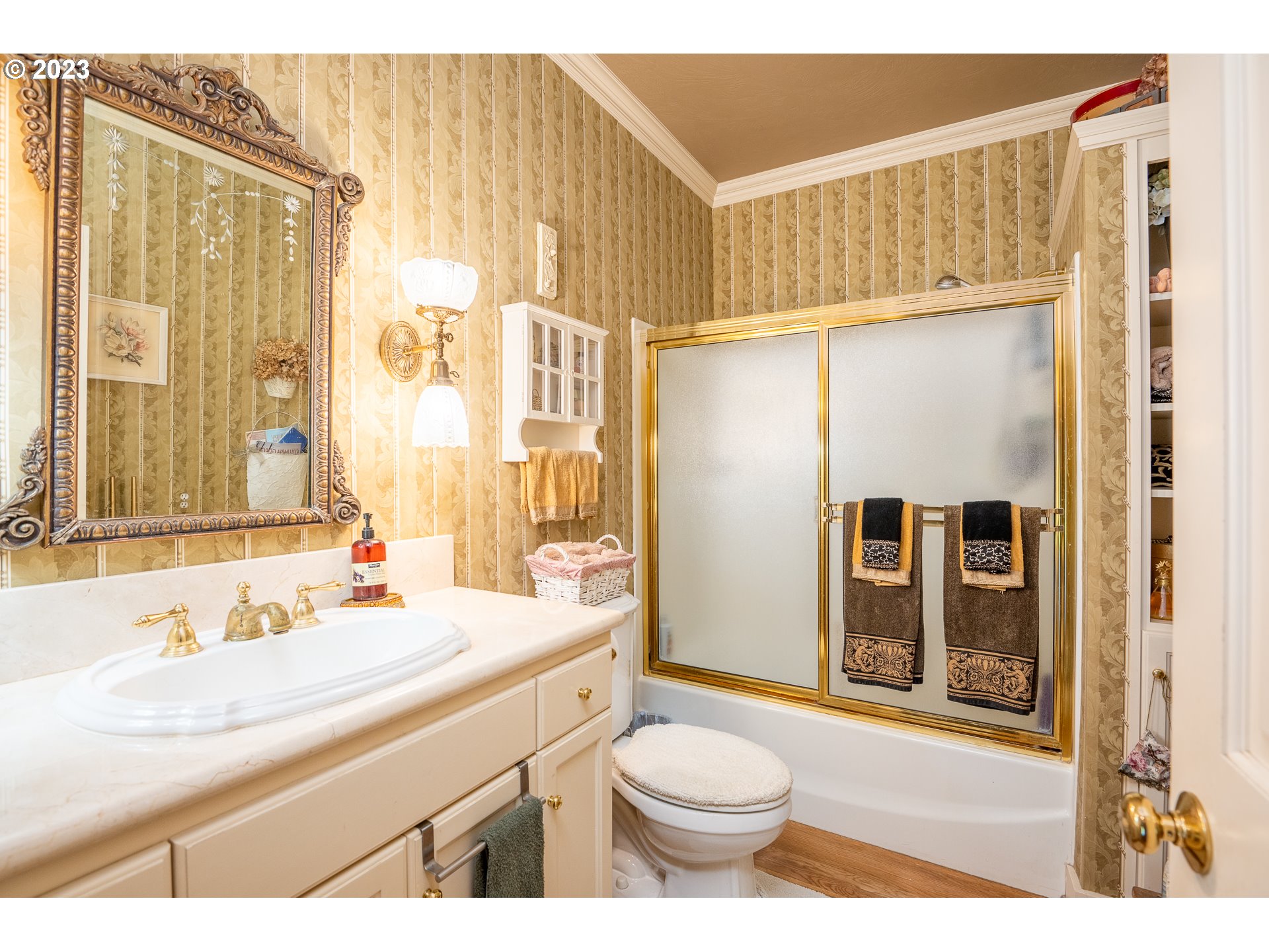 8428 Thurston Road Springfield, OR 97478 - Photo 21 of 41 Bathroom