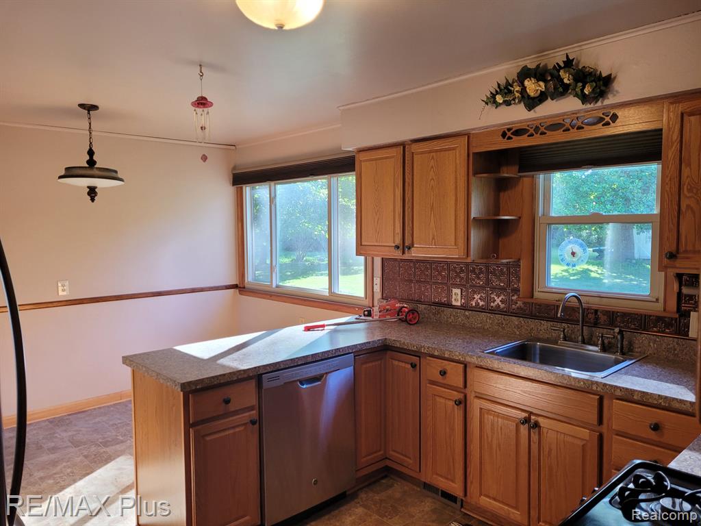 1175 Baldwin Road Lapeer, MI 48446 - Photo 9 of 28