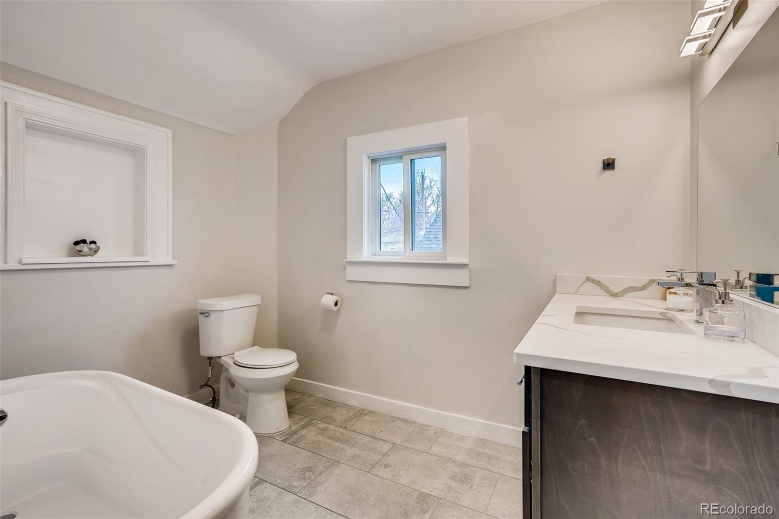 2551 York Street Denver, CO 80205 - Photo 23 of 36