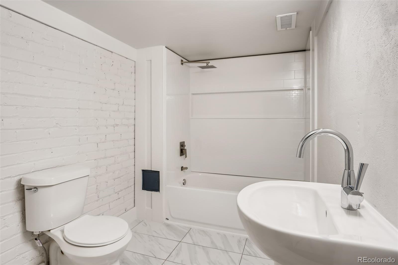 2551 York Street Denver, CO 80205 - Photo 29 of 36