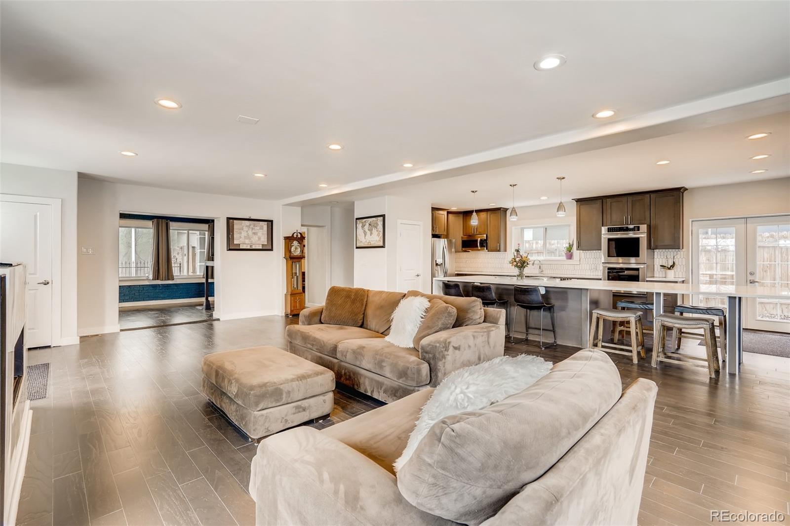 2551 York Street Denver, CO 80205 - Photo 7 of 36