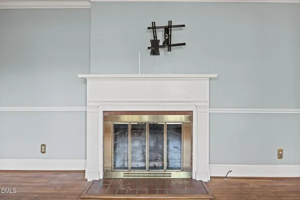 a view of a livingroom with a fireplace