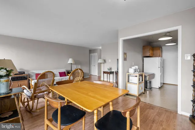 $249,999 | 10401 Grosvenor Place, Unit 413, Rockville, MD 20852