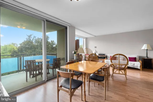 $249,999 | 10401 Grosvenor Place, Unit 413, Rockville, MD 20852