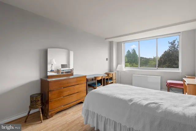 $249,999 | 10401 Grosvenor Place, Unit 413, Rockville, MD 20852