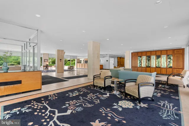 $249,999 | 10401 Grosvenor Place, Unit 413, Rockville, MD 20852