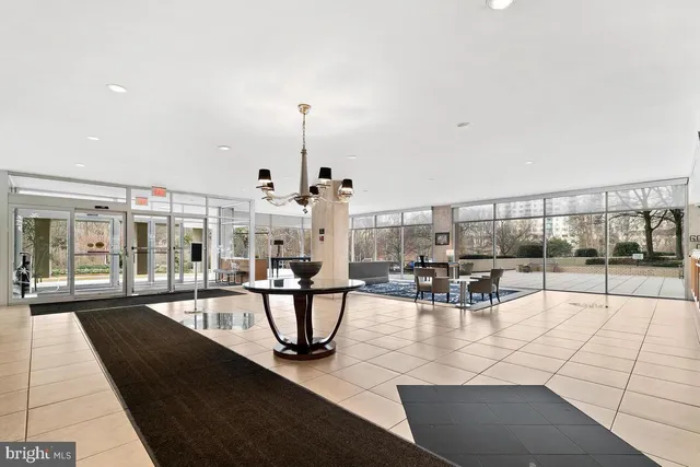 $249,999 | 10401 Grosvenor Place, Unit 413, Rockville, MD 20852