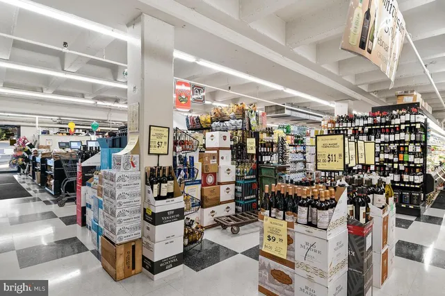 $249,999 | 10401 Grosvenor Place, Unit 413, Rockville, MD 20852