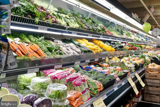 $249,999 | 10401 Grosvenor Place, Unit 413, Rockville, MD 20852