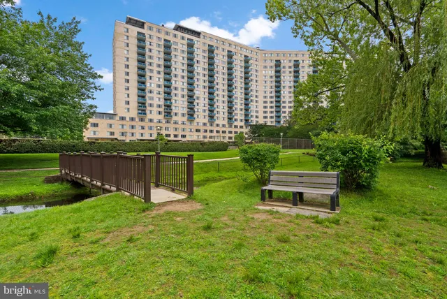 $249,999 | 10401 Grosvenor Place, Unit 413, Rockville, MD 20852