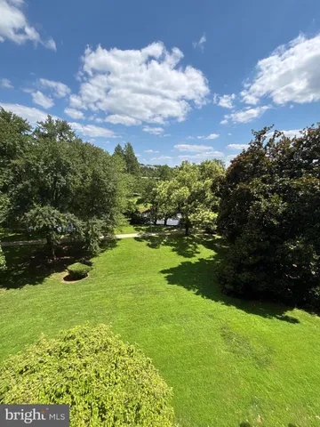 $249,999 | 10401 Grosvenor Place, Unit 413, Rockville, MD 20852