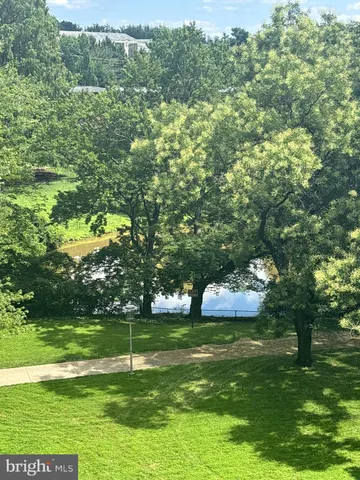 $249,999 | 10401 Grosvenor Place, Unit 413, Rockville, MD 20852