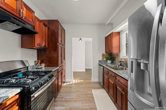 $1,750 | 200 Frost Street, San Antonio, TX 78201