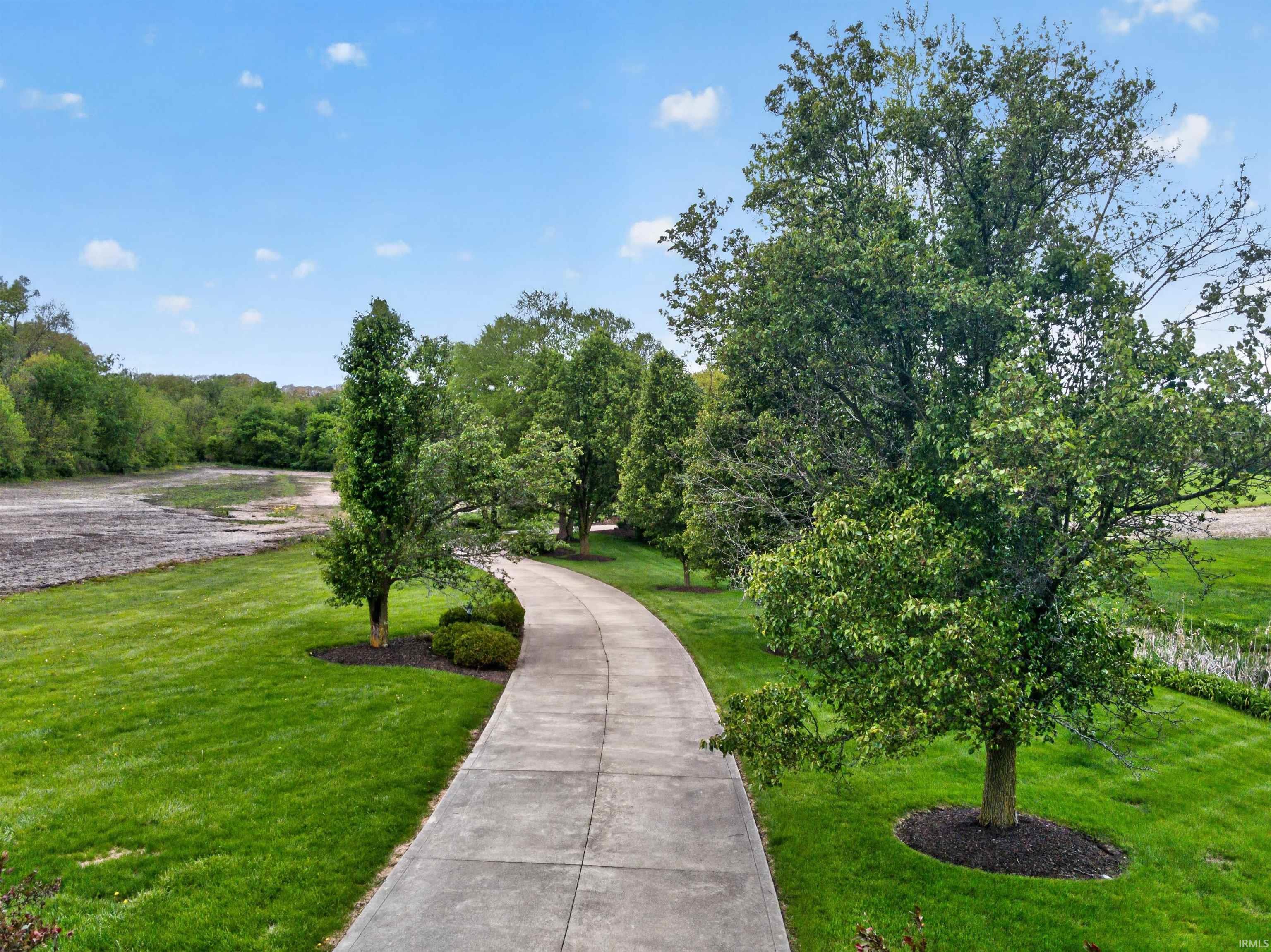 11319 Johnson Road Fort Wayne, IN 46818 - Photo 2 of 26