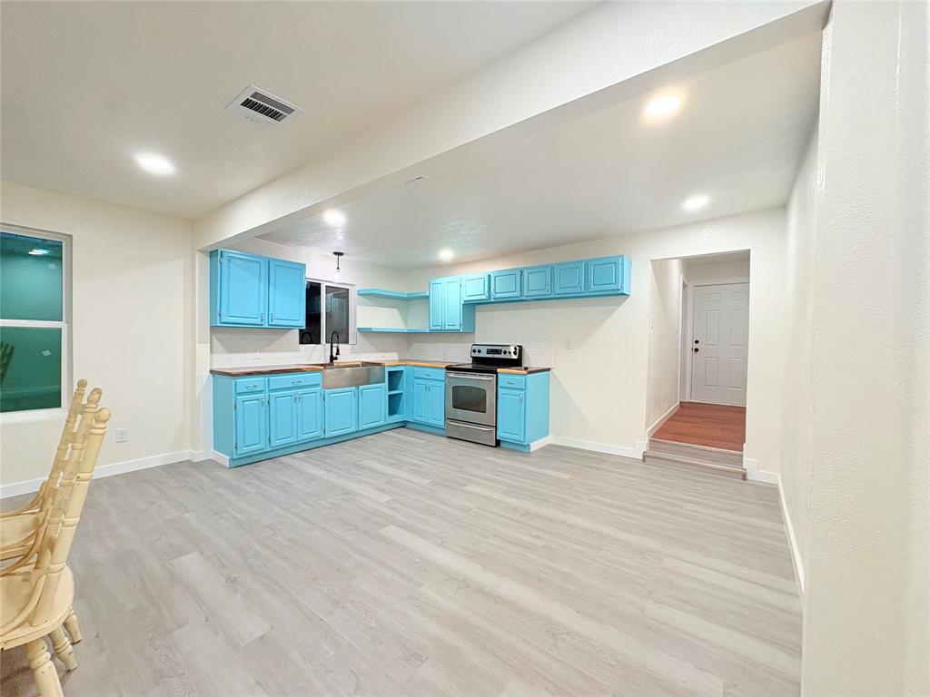 905 2nd Street Graham, TX 76450 - Photo 8 of 24