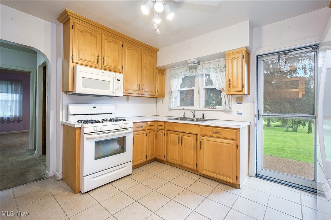 11902 Moffit Road Southwest Massillon, OH 44647 - Photo 7 of 29