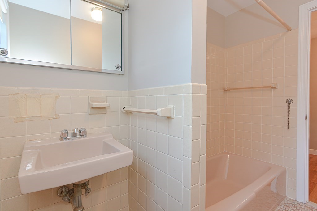 196 Alder Road Westwood, MA 02090 - Photo 27 of 42 Gallery Image 27