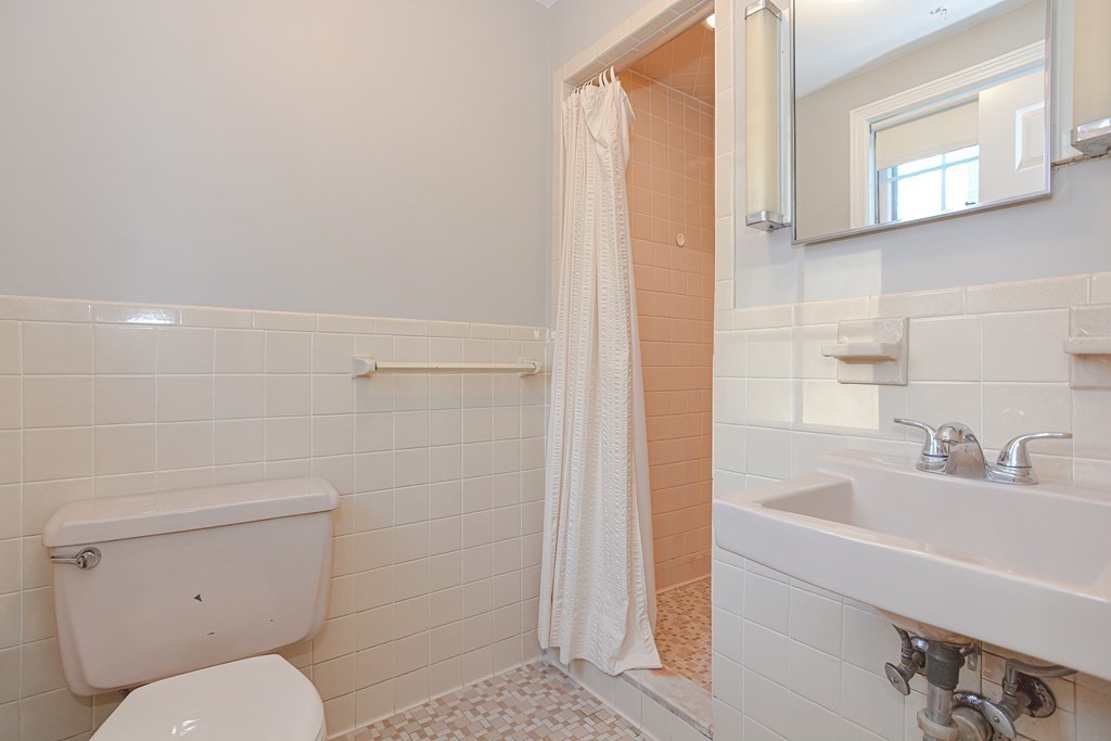 196 Alder Road Westwood, MA 02090 - Photo 28 of 42 Gallery Image 28
