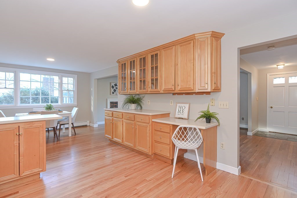 196 Alder Road Westwood, MA 02090 - Photo 4 of 42 Gallery Image 4