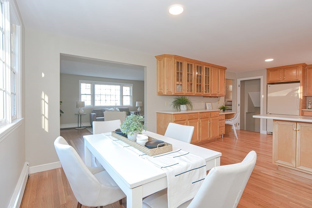 196 Alder Road Westwood, MA 02090 - Photo 6 of 42 Gallery Image 6