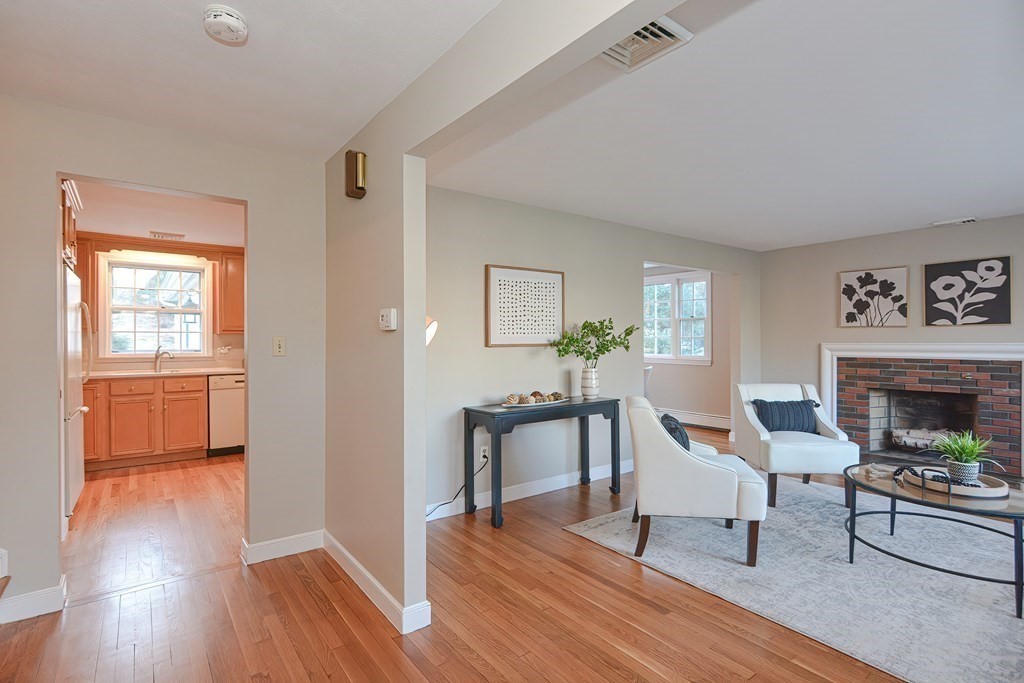 196 Alder Road Westwood, MA 02090 - Photo 10 of 42 Gallery Image 10