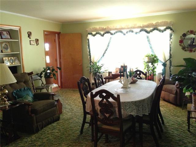 111 Tollgate Road Pulaski, TN 38478 - Photo 7 of 20 Living room has built in book shelves.