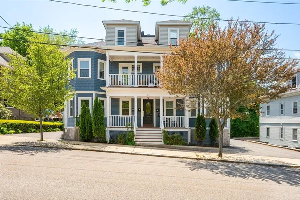 $540,000 | 21 Whitney Avenue, Unit 1L, Beverly, MA 01915