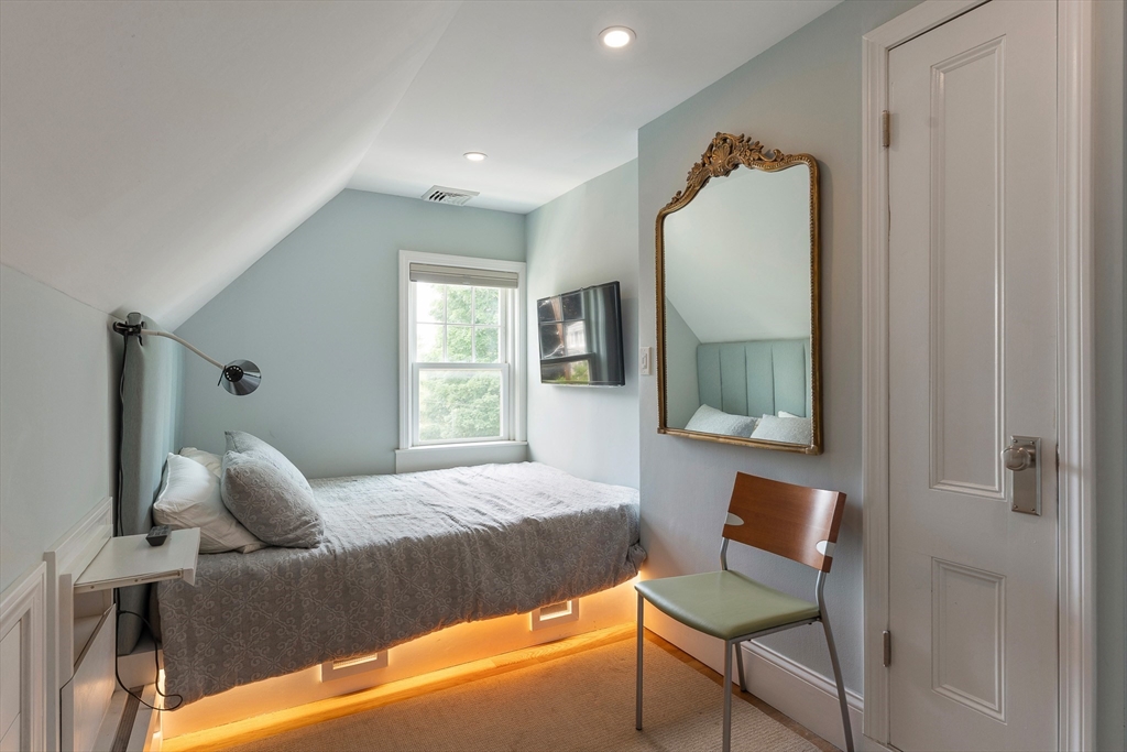 10 Brewer Street, Unit 2 Boston, MA 02130 - Photo 10 of 12 Gallery Image 10