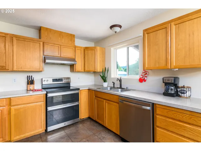 $585,000 | 291 Metzger Road, Carson, WA 98610