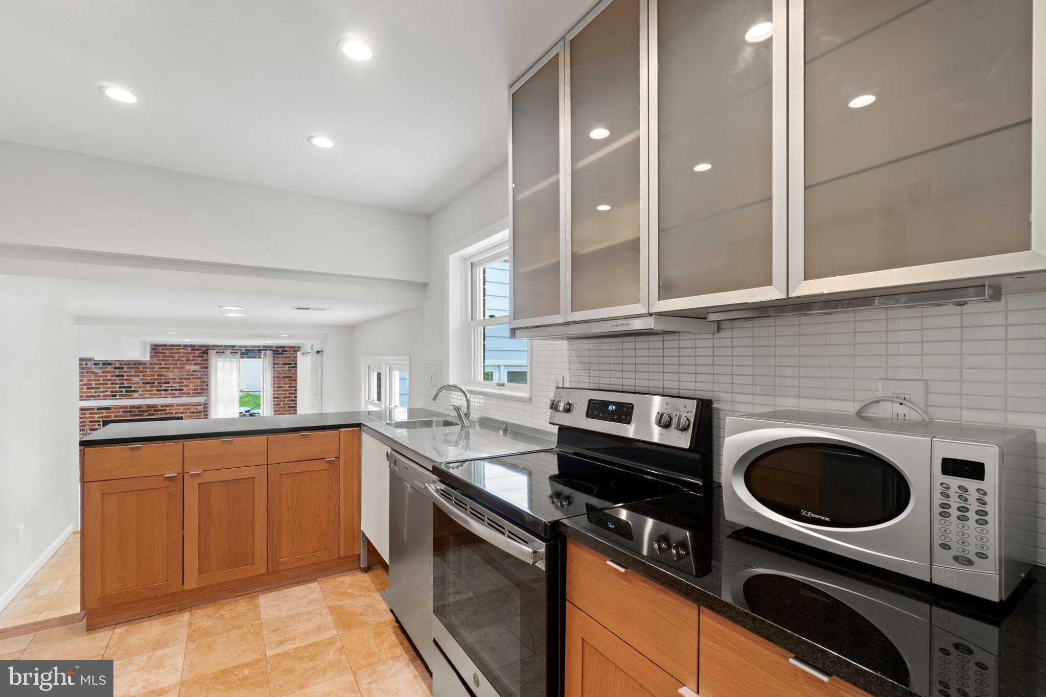 2293 Stratton Drive Potomac, MD 20854 - Photo 14 of 60