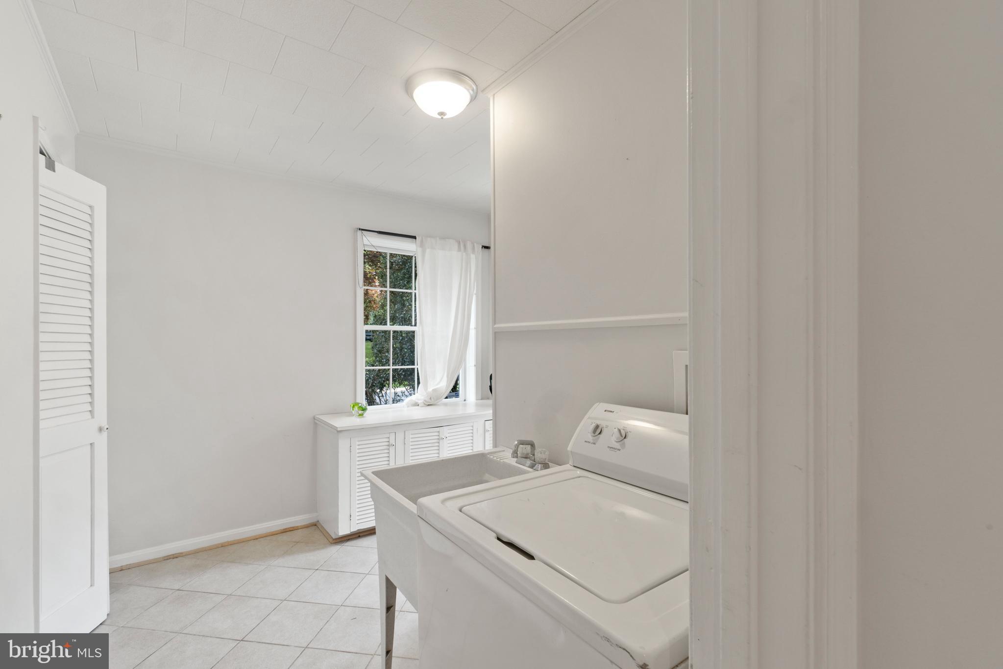 2293 Stratton Drive Potomac, MD 20854 - Photo 37 of 60