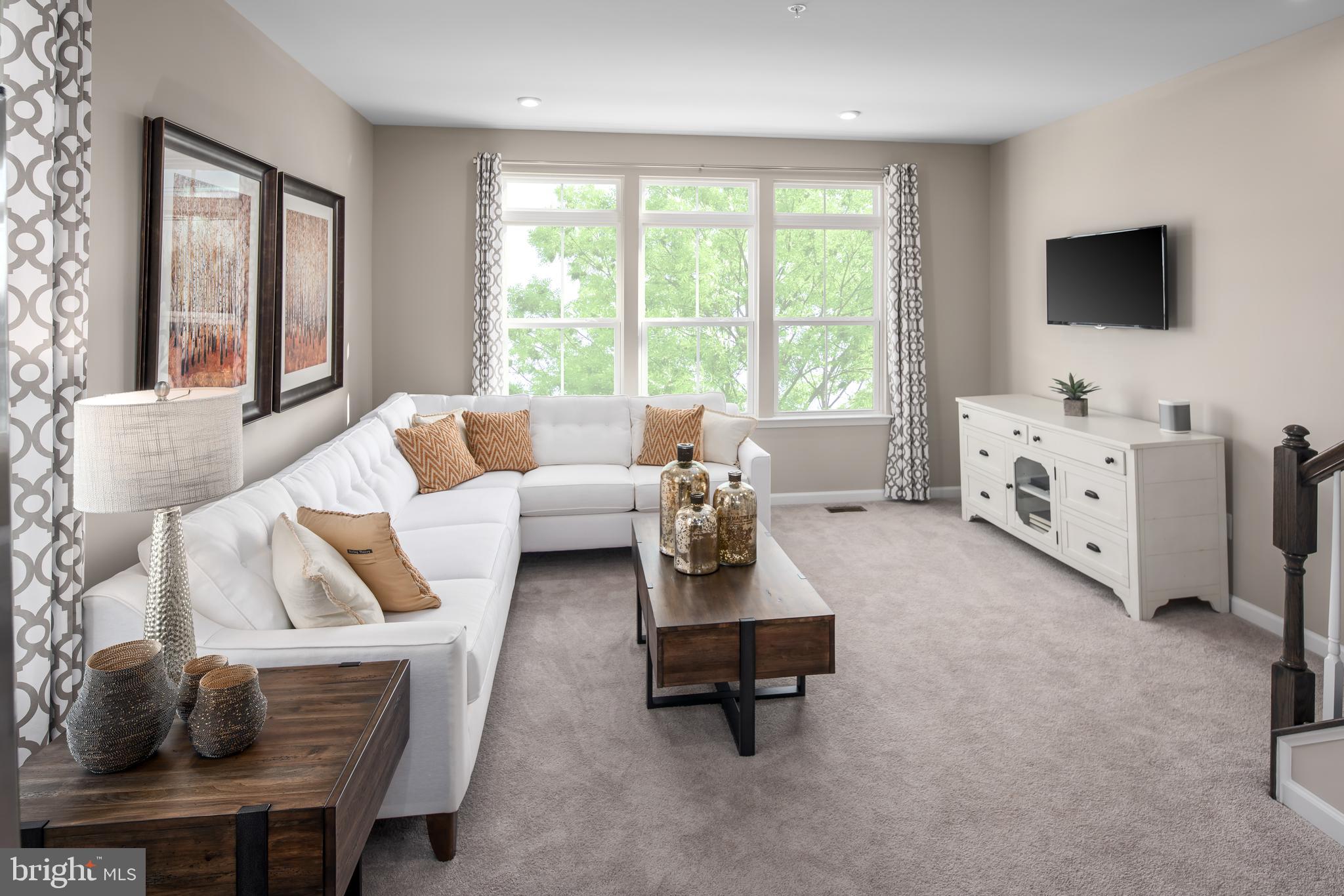 3114 Potters Hill Road Hanover, MD 21076 - Photo 11 of 31 LUXURY LIVING ROOM OFF OF KITCHEN