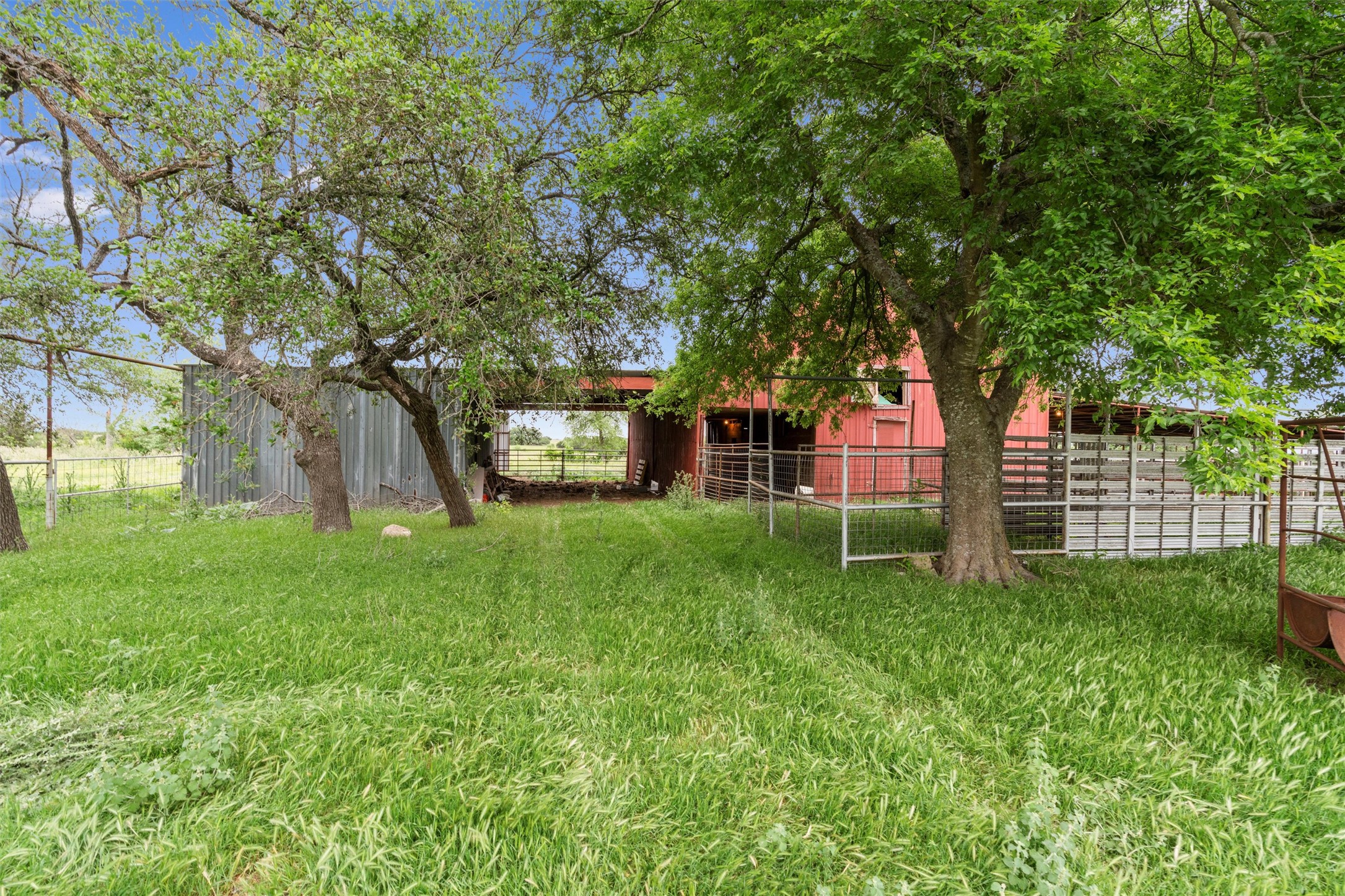 1000 County Road 215 Florence, TX 76527 - Photo 30 of 40 a view of a park with large trees