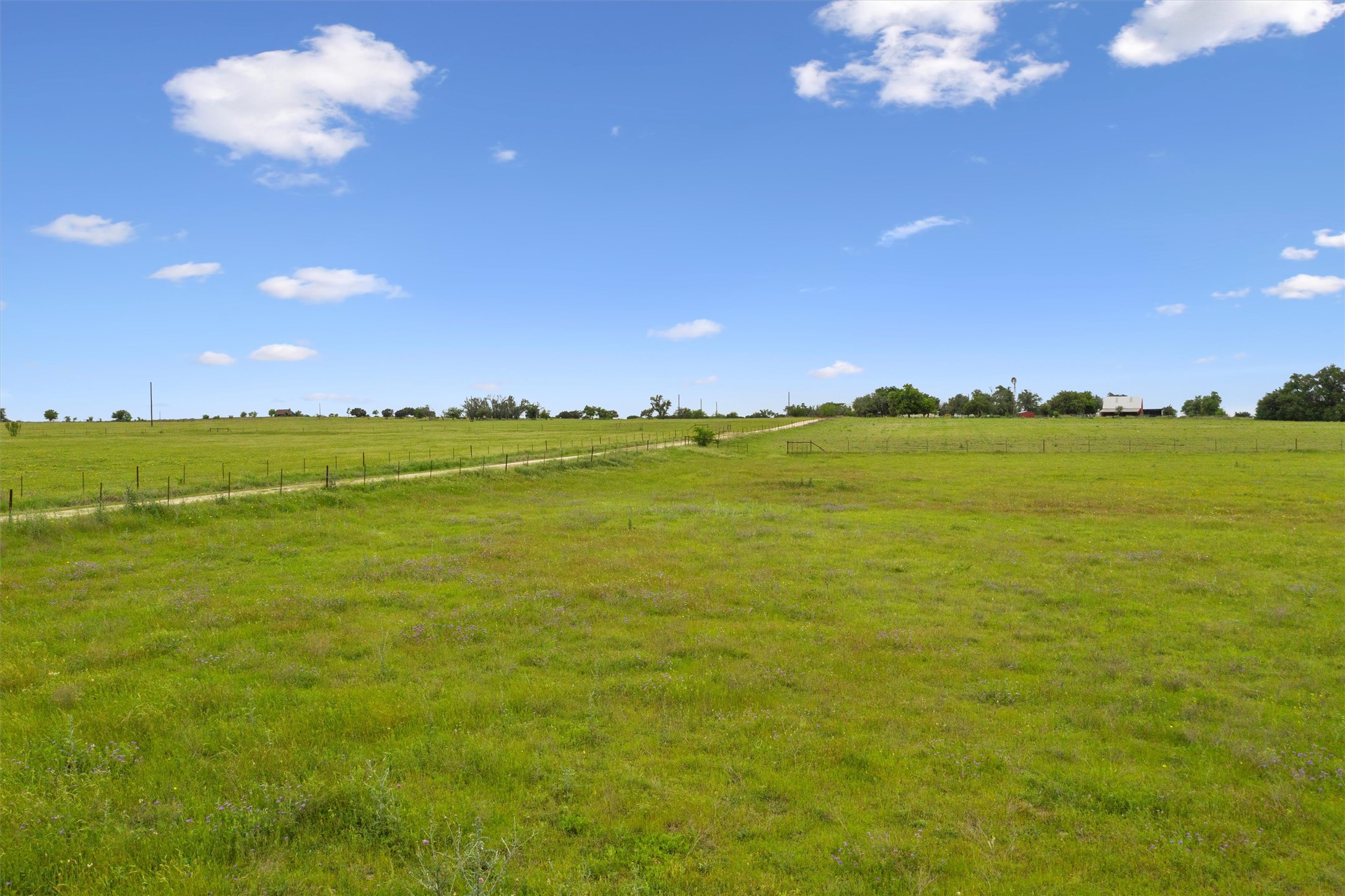 1000 County Road 215 Florence, TX 76527 - Photo 33 of 40 a view of an ocean and a building