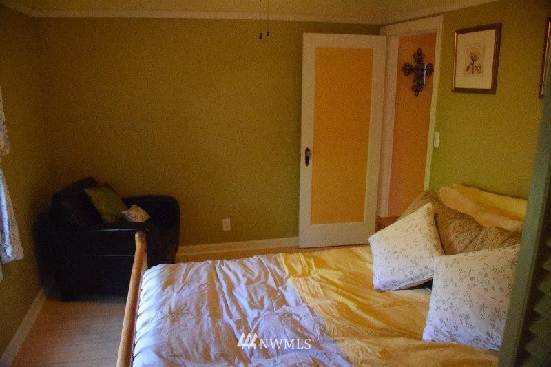 324 Earlington Avenue Southwest Renton, WA 98057 - Photo 13 of 17 Gallery Image 13