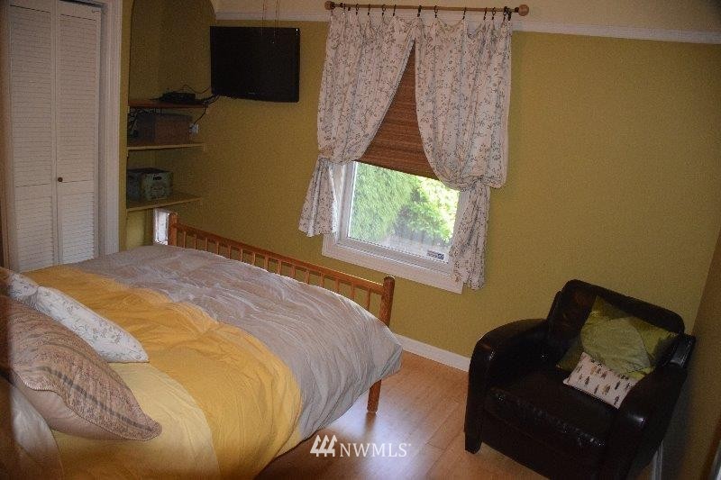 324 Earlington Avenue Southwest Renton, WA 98057 - Photo 14 of 17 Gallery Image 14
