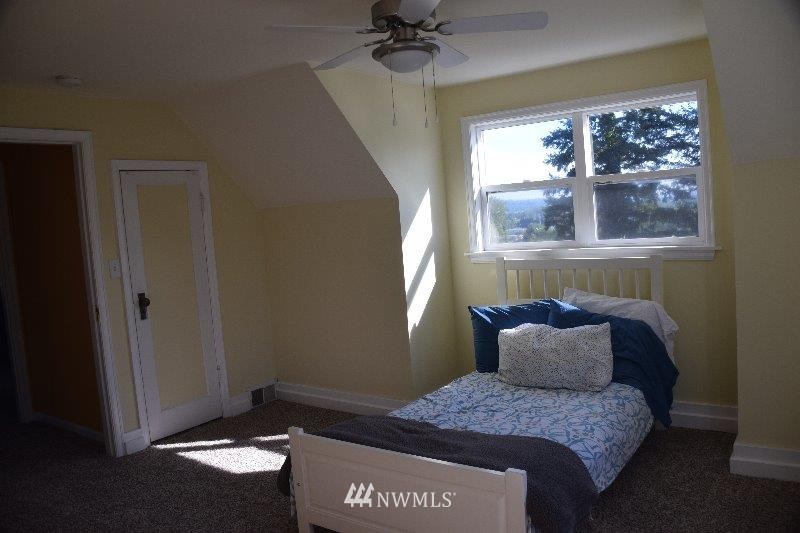 324 Earlington Avenue Southwest Renton, WA 98057 - Photo 16 of 17 Gallery Image 16