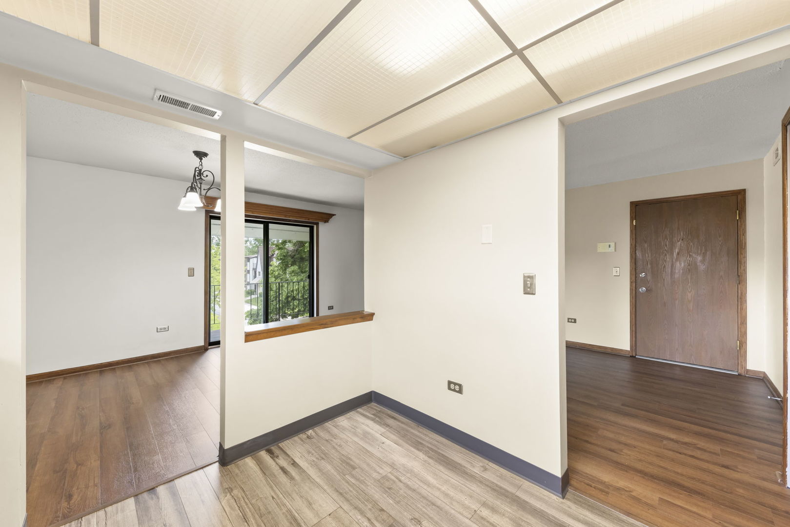 1233 Chalet Road, Unit 300 Naperville, IL 60563 - Photo 11 of 28 Gallery Image 11