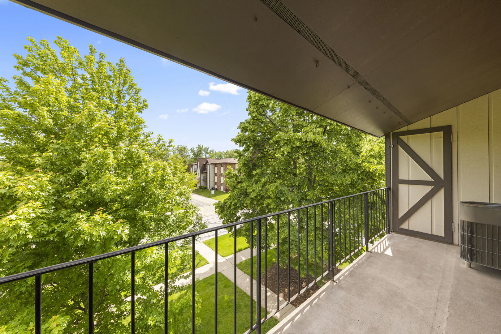 1233 Chalet Road, Unit 300 Naperville, IL 60563 - Photo 21 of 28 Gallery Image 21