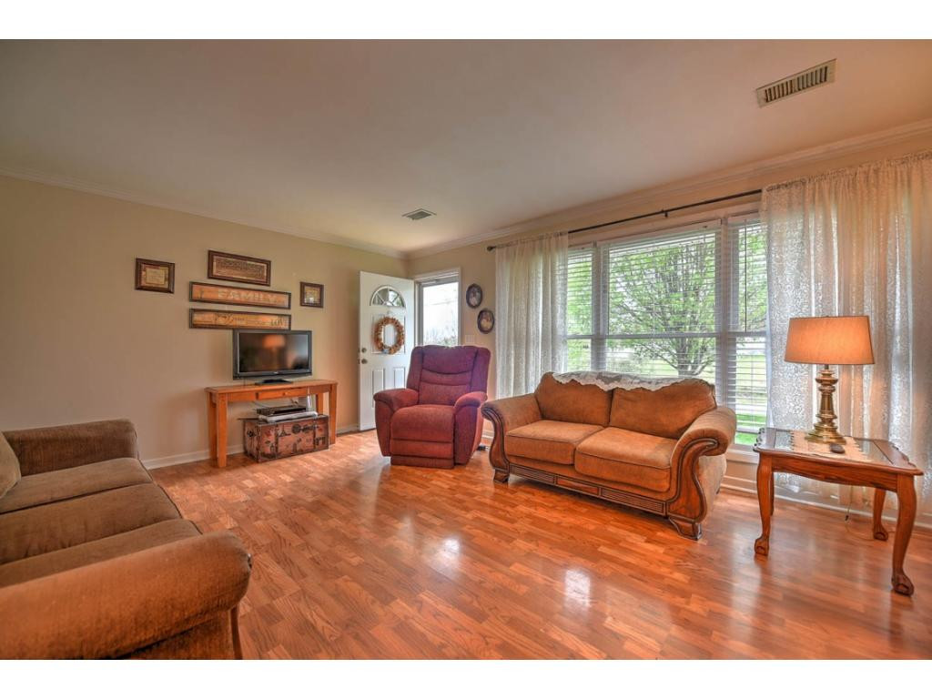 432 Lenoir Road Kingsport, TN 37660 - Photo 2 of 22 Photo 2