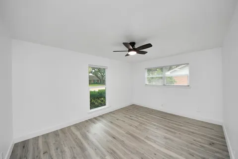 $726,000 | 7819 Pagewood Lane, Houston, TX 77063