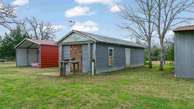 $440,000 | 11922 Long Trussel Road, Bryan, TX 77808