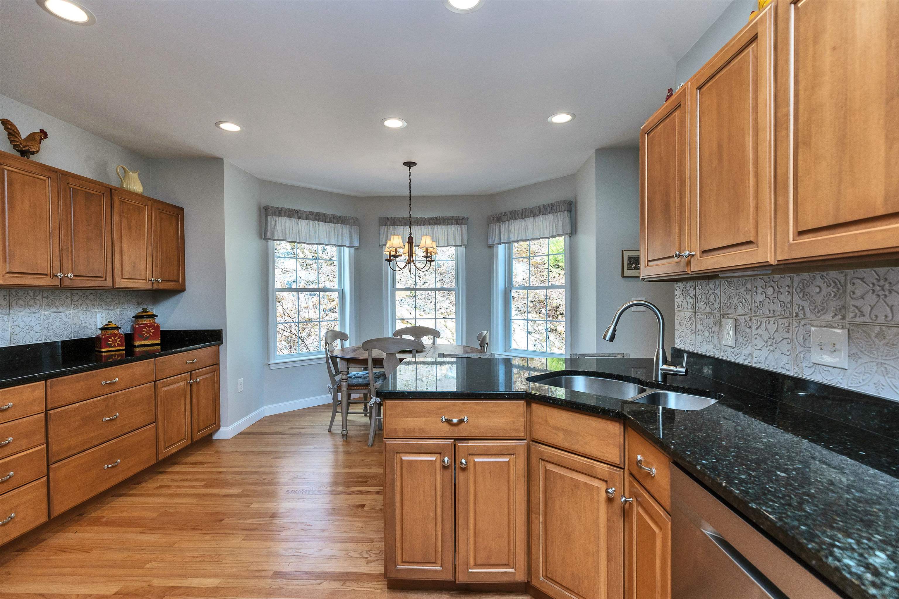 280 Sylvan Lane Manchester, NH 03102 - Photo 20 of 60