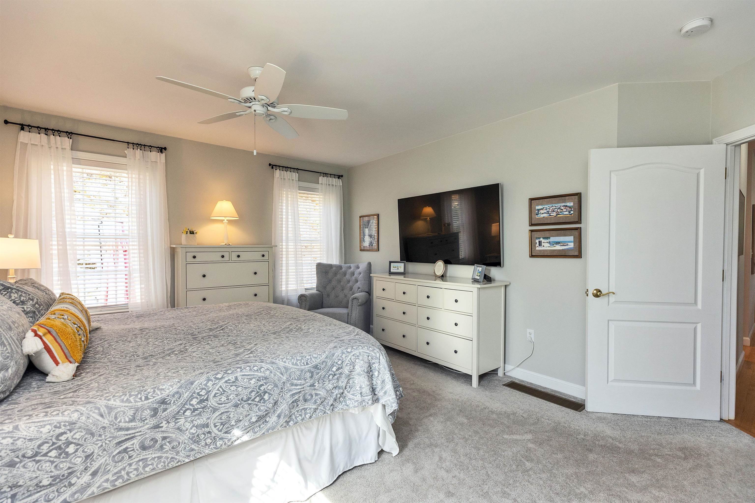 280 Sylvan Lane Manchester, NH 03102 - Photo 22 of 60