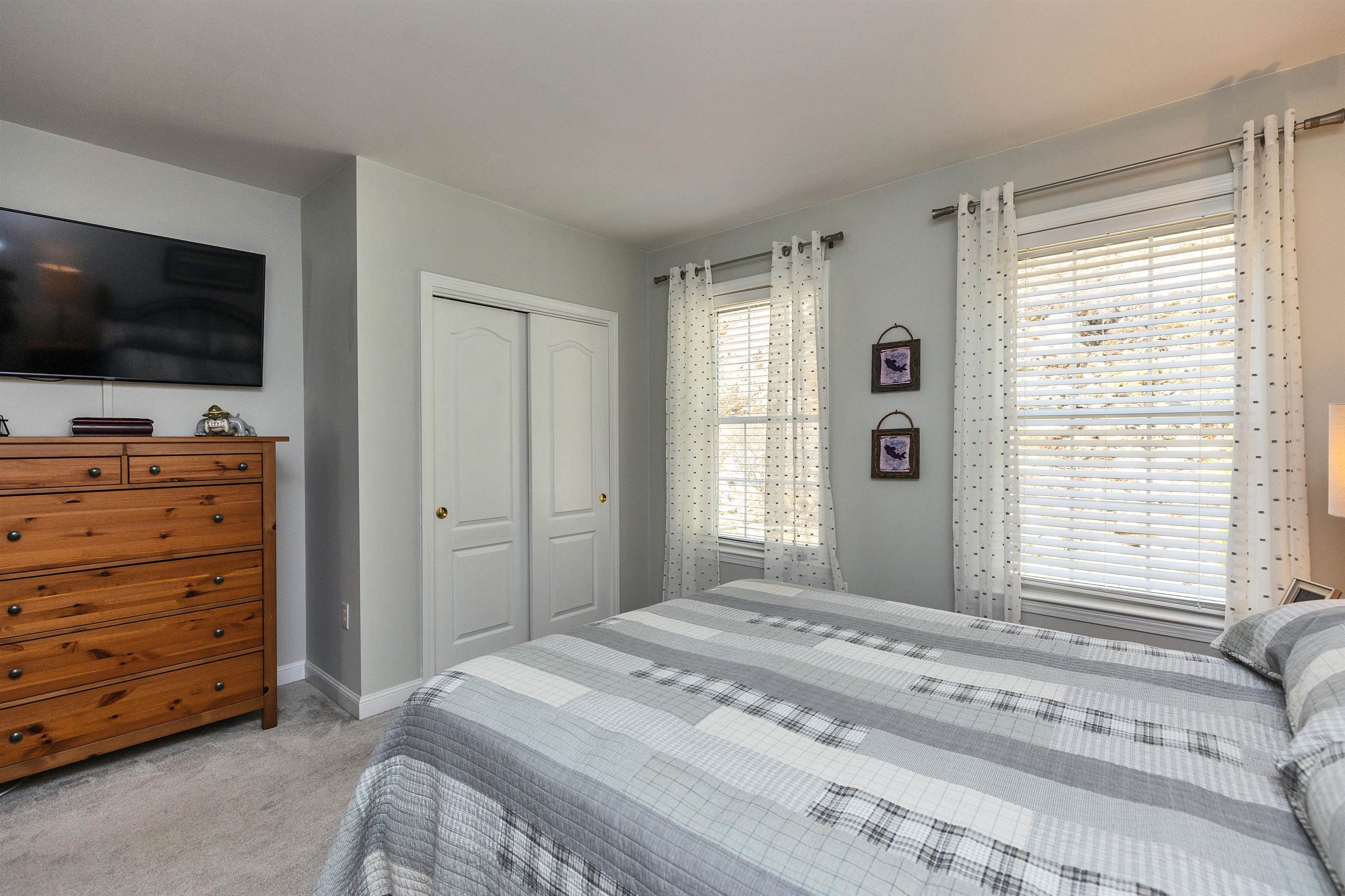 280 Sylvan Lane Manchester, NH 03102 - Photo 28 of 60